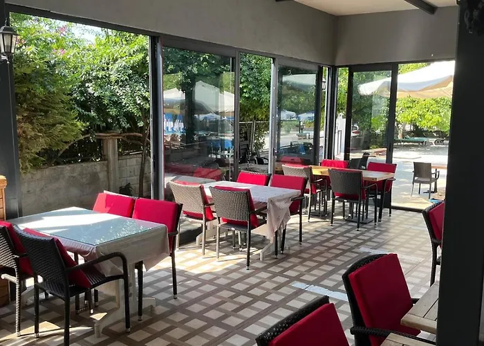 图加伊酒店 2* 费特希耶